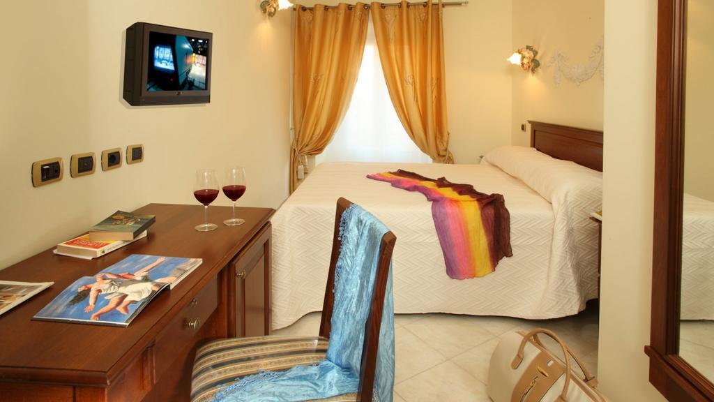 De Monti Hotel 2*