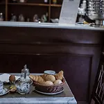 Hotel De Monti